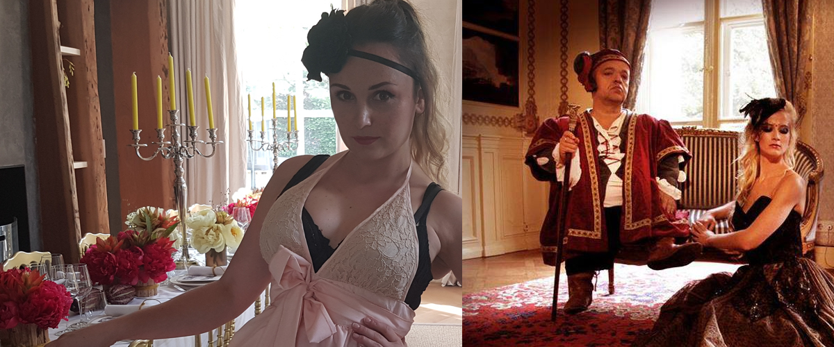 Danseressen met grote vernwaaiers en catering